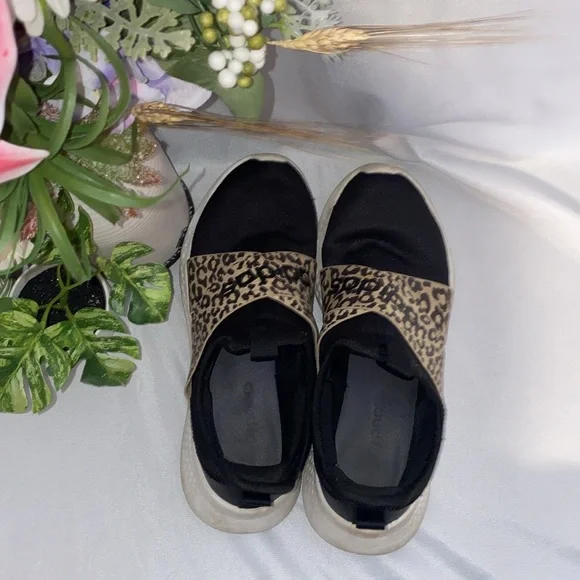 Adidas Women's Puremotion Adapt Running Shoe - Picture 5 of 6